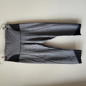 Lululemon Devi Yoga Crop Heathered Speckled Black / Black Size 10